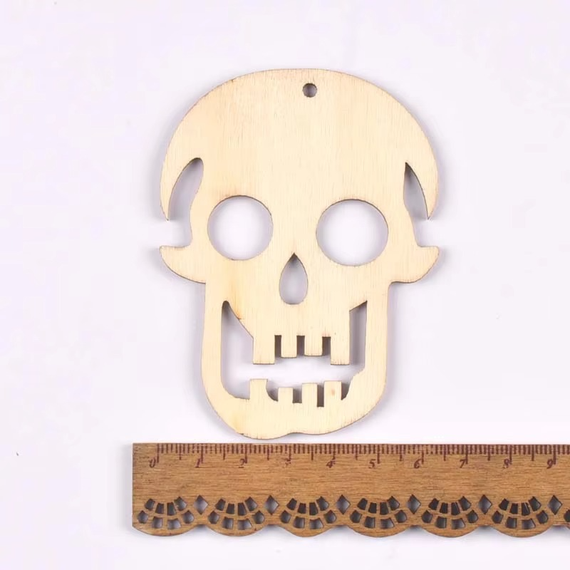 Spooky Wooden Decor Discs for Halloween Crafting