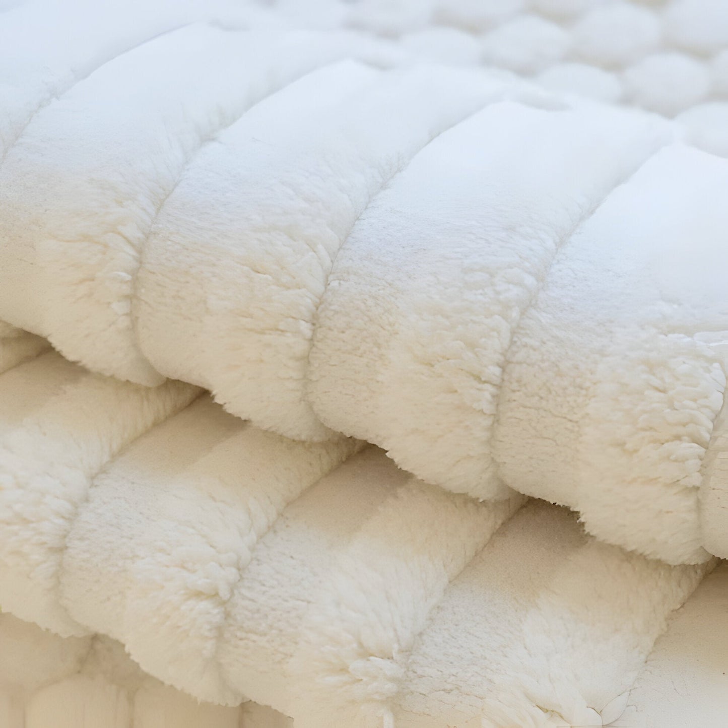 Plush Fuzzy Sofa Throw for Cold Weather Comfort