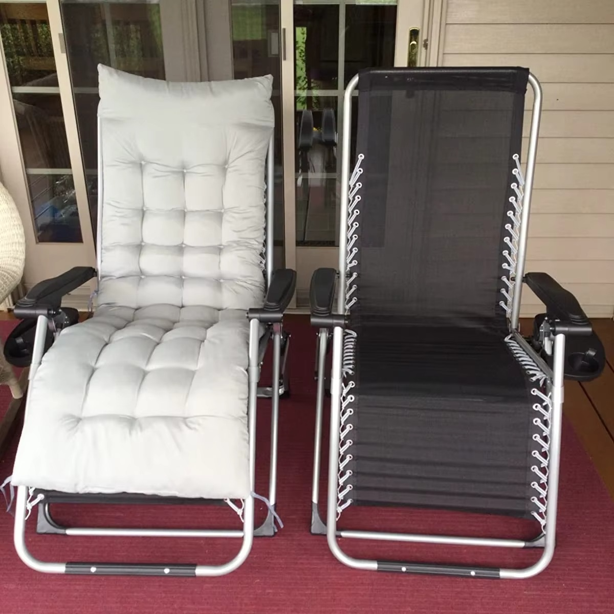 Comfortable Folding Patio Recliner Chair with Pillow and Drink Holder