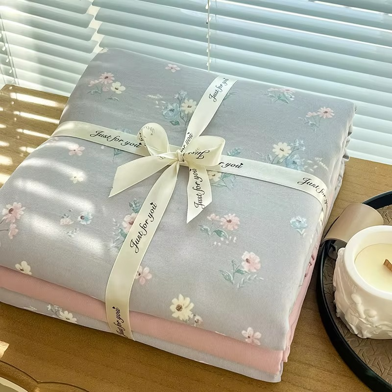 Pretty Patterned Cotton Bed Set with Duvet Cover