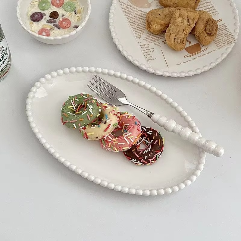 Delicate White Ceramic Dinner Plates
