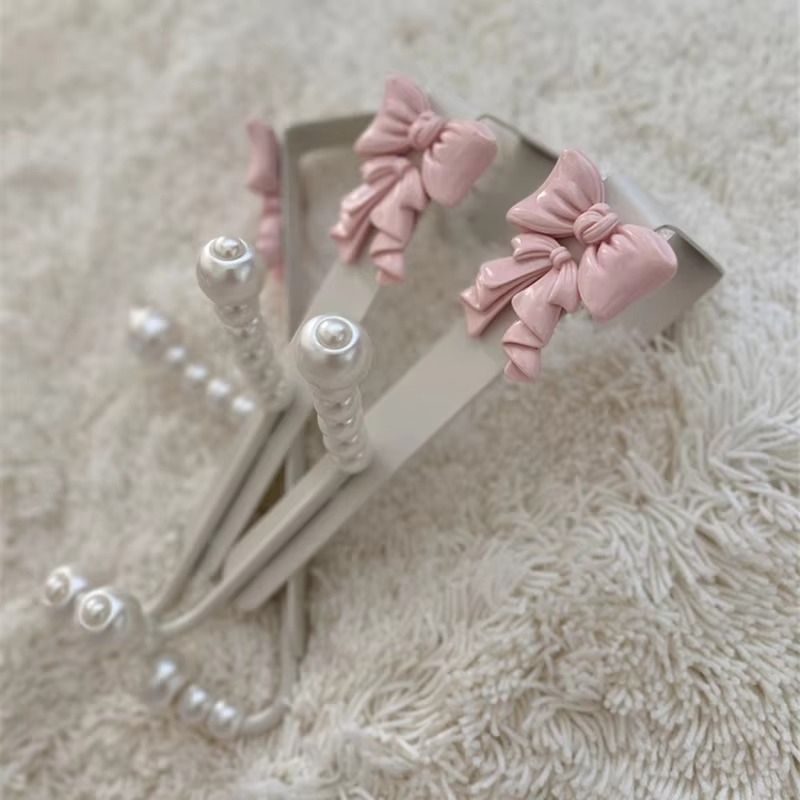 Stylish Double Hook Over Door Storage Rack for Kitchen