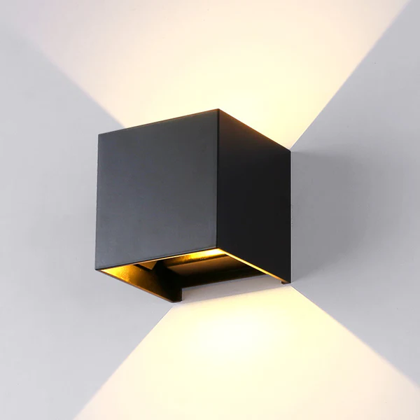 Elegant Modern LED Wall Light