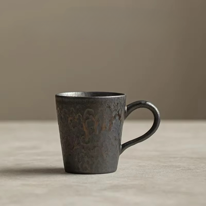 Retro Style Coffee Mug with Earthy Brown Glaze