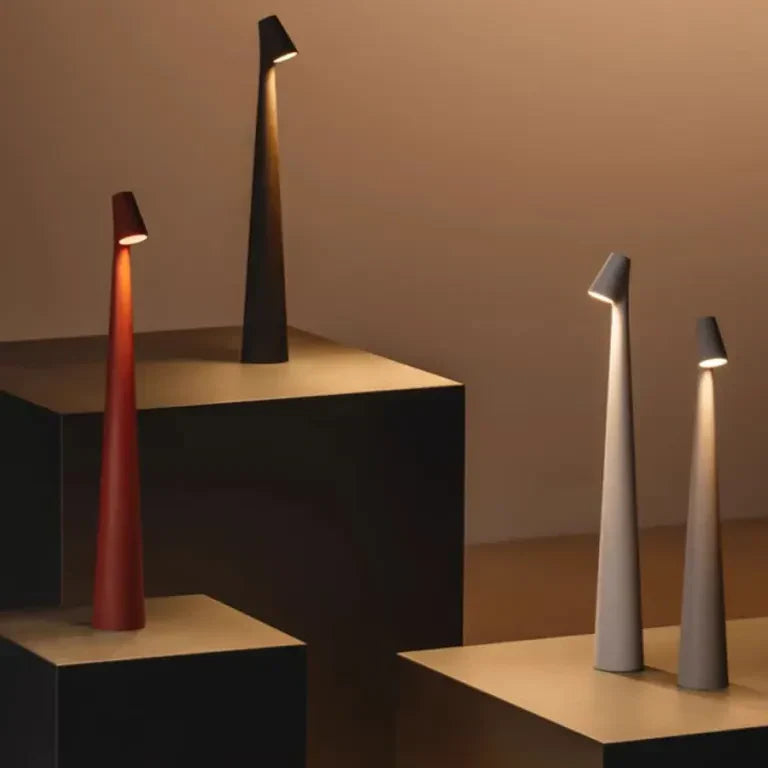 Simple Wireless LED Table Lamp