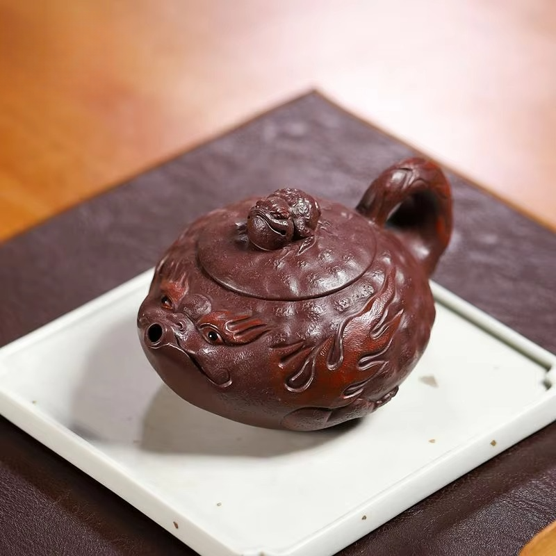 Unique Ceramic Teapot for Chinese Tea Ceremony