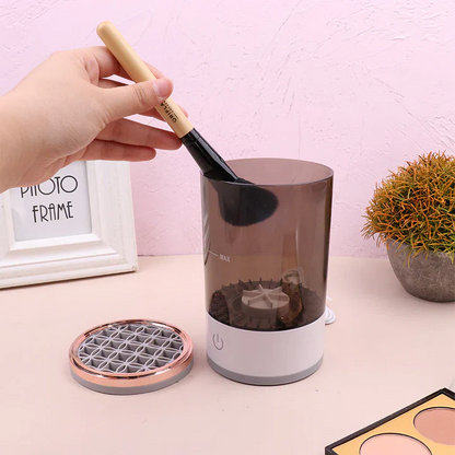 Gentle Cosmetic Brush Washing Tool