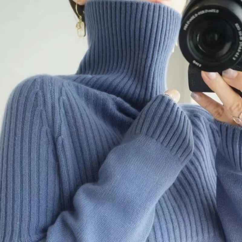 Soft Women's Turtleneck Cashmere Pullover