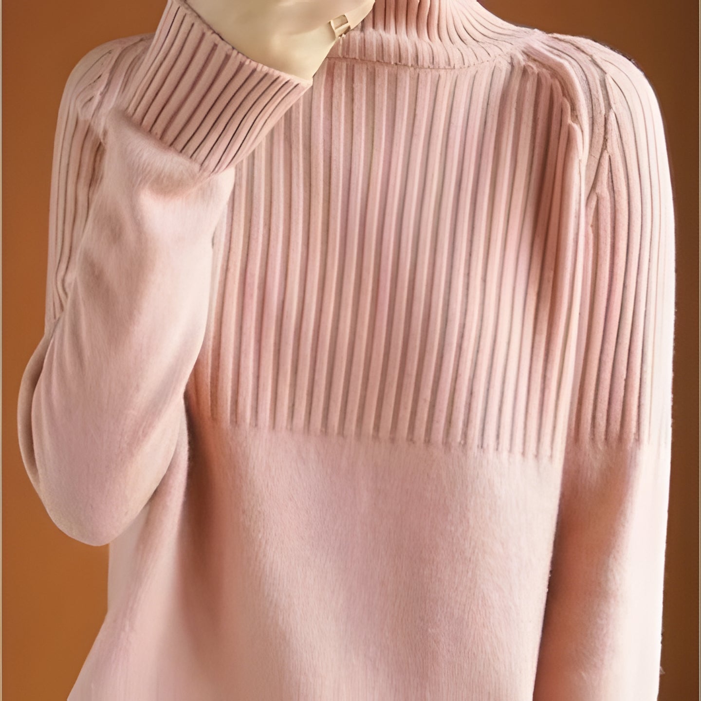 Soft Women's Turtleneck Cashmere Pullover