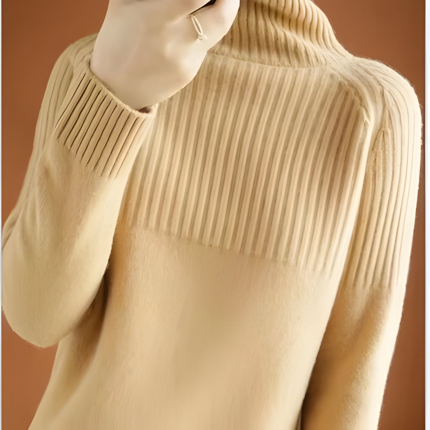 Soft Women's Turtleneck Cashmere Pullover