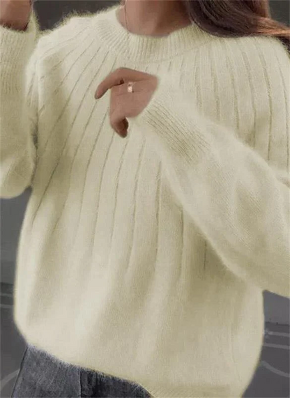 Cozy Women's Cashmere Crew Neck Sweater