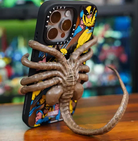 Creepy Alien Phone Stand