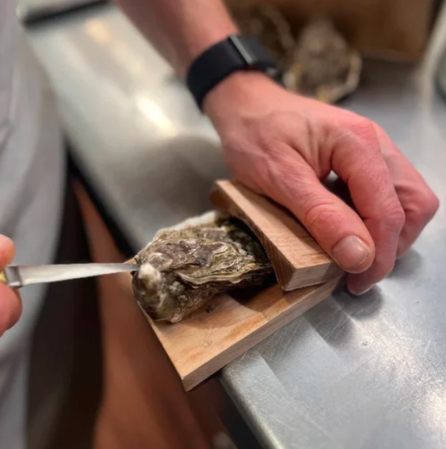 Easy Shellfish Opening Tool