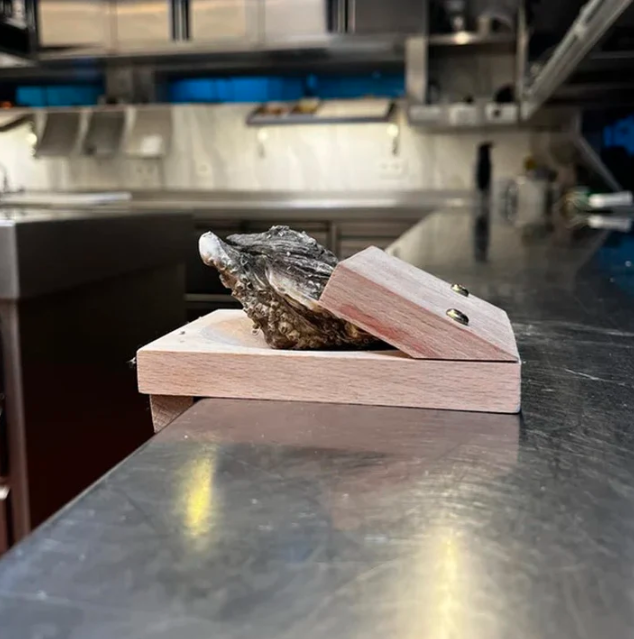 Easy Shellfish Opening Tool
