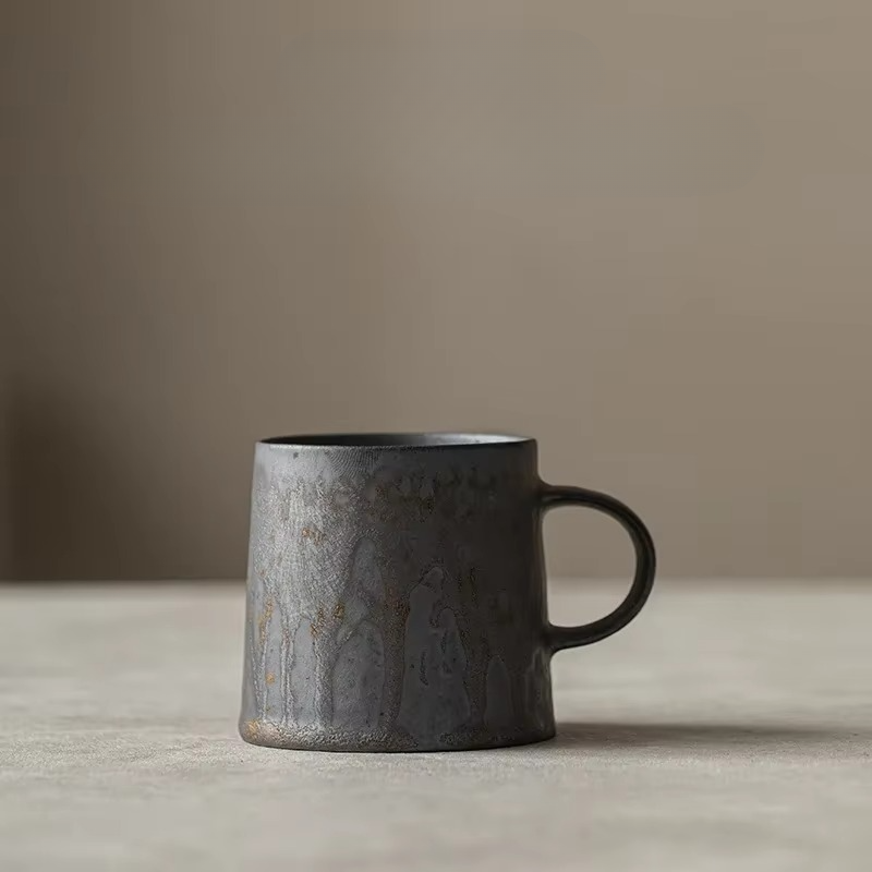 Retro Style Coffee Mug with Earthy Brown Glaze