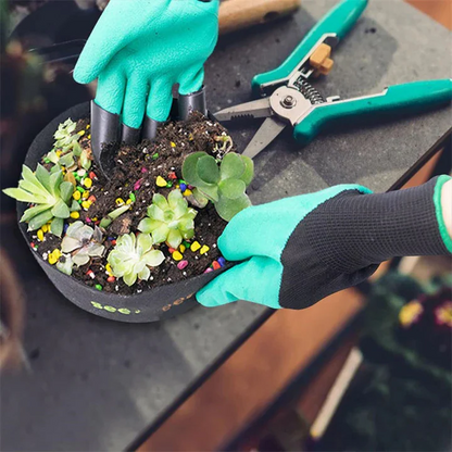 Gardening Gloves with Built-in Claws