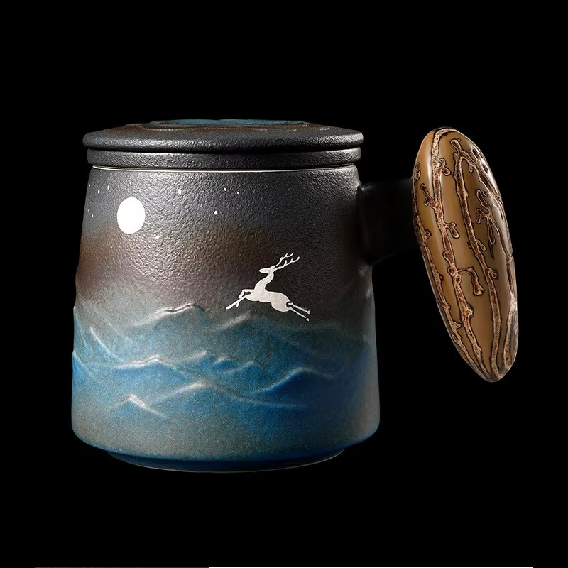 Big Ceramic Coffee Mug with Lid and Insulated Handle