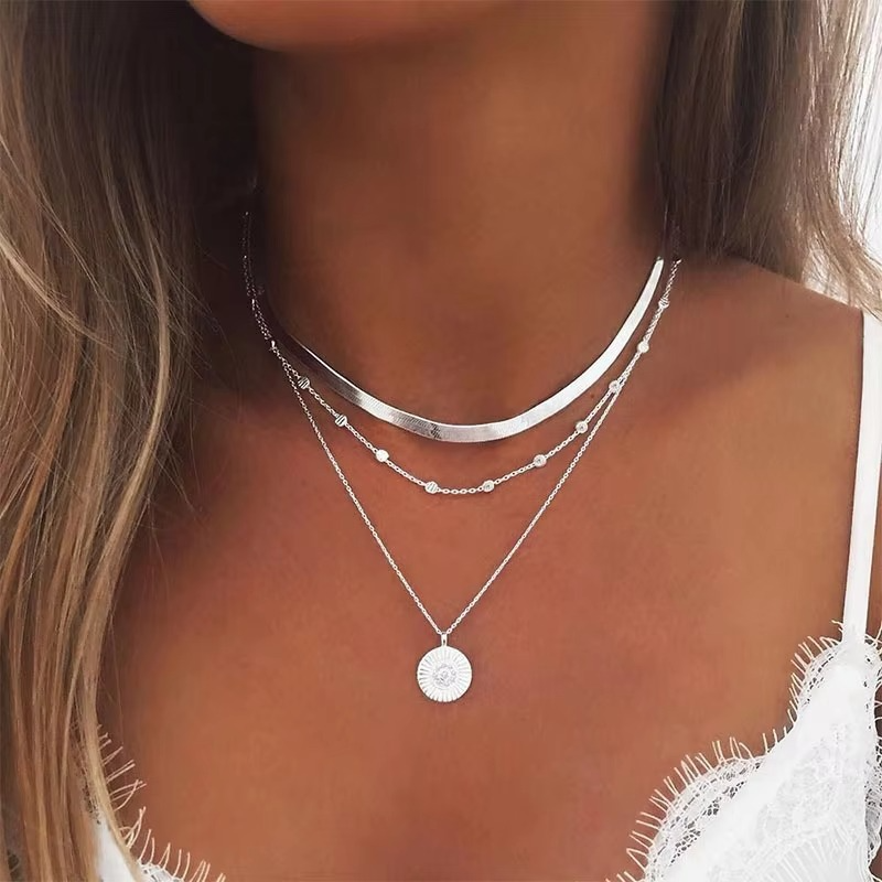Fashionable Layered Heart and Chain Choker Necklace