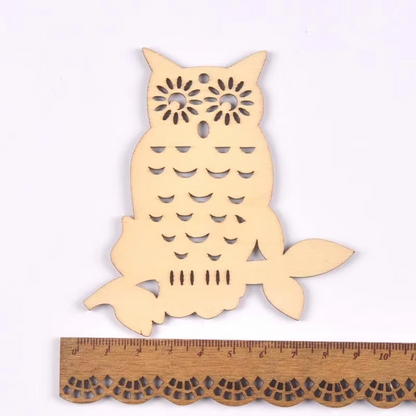 Spooky Wooden Decor Discs for Halloween Crafting