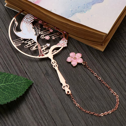 Decorative Tassel Bookmark with Elegant Fan Pattern