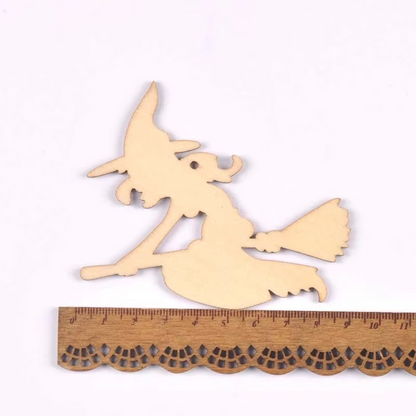 Spooky Wooden Decor Discs for Halloween Crafting