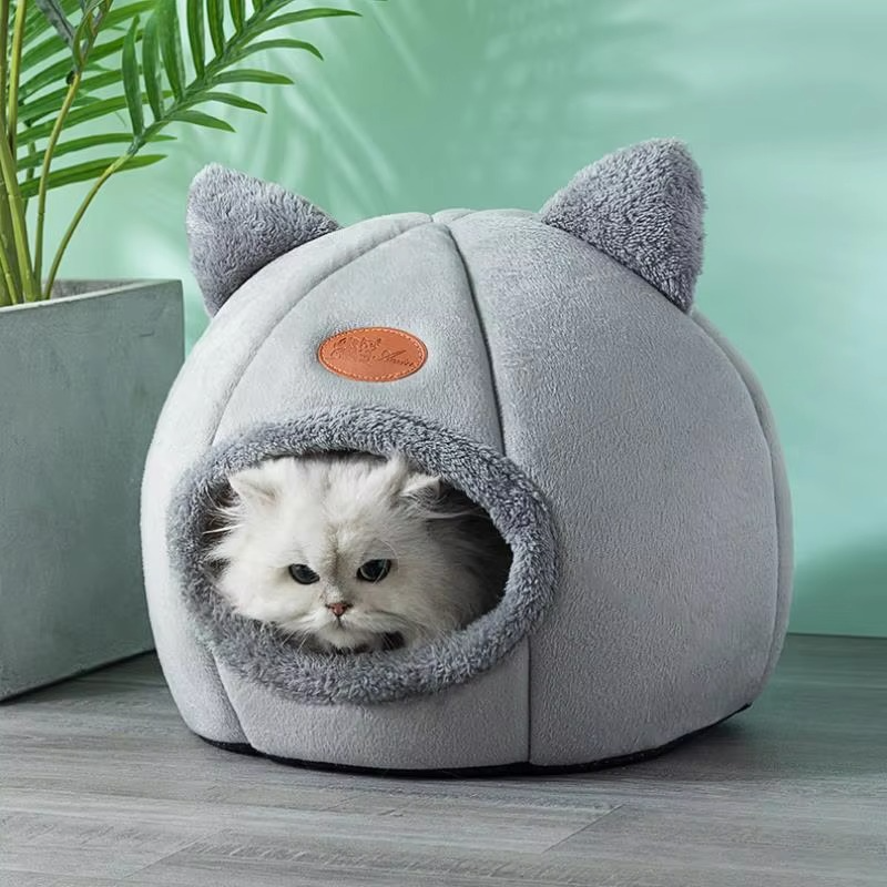 Warm Fleece Pet Bed for Cats and Small Dogs