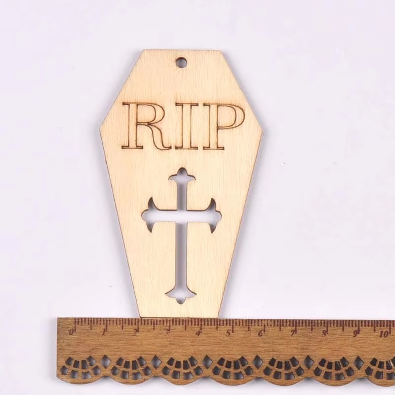 Spooky Wooden Decor Discs for Halloween Crafting
