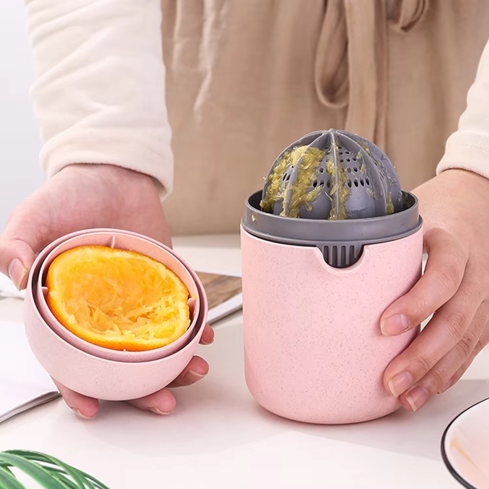 Compact Handheld Orange Squeezer - Easy Fresh Juice Anywhere