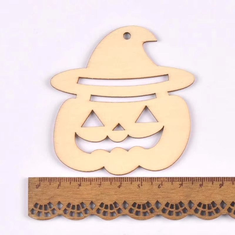 Spooky Wooden Decor Discs for Halloween Crafting