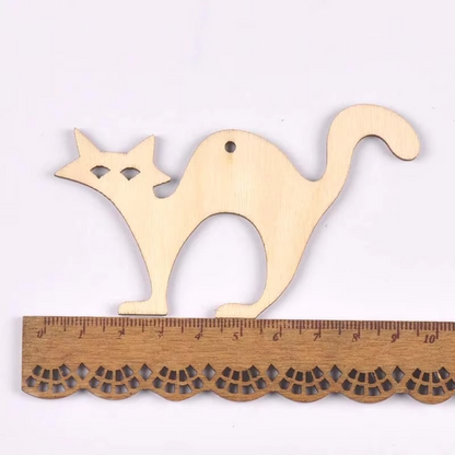 Spooky Wooden Decor Discs for Halloween Crafting