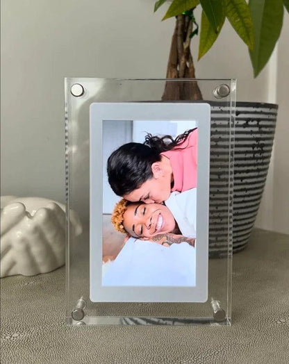 Clear HD Picture Digital Frame