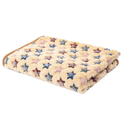 Soft Fleece Pet Throw with Cute Paw Pattern