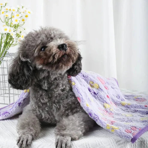 Soft Fleece Pet Throw with Cute Paw Pattern