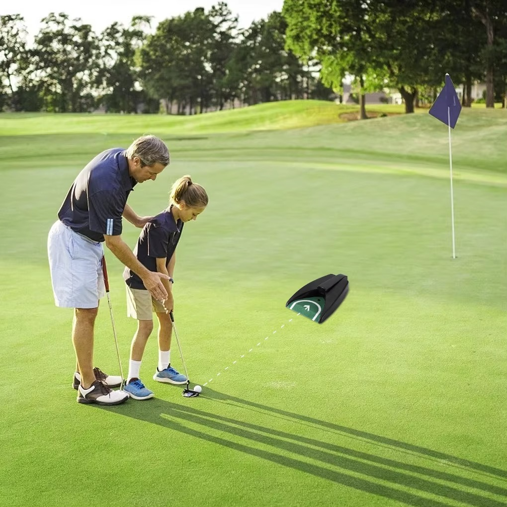 Indoor Golf Putting Trainer with Auto Ball Return