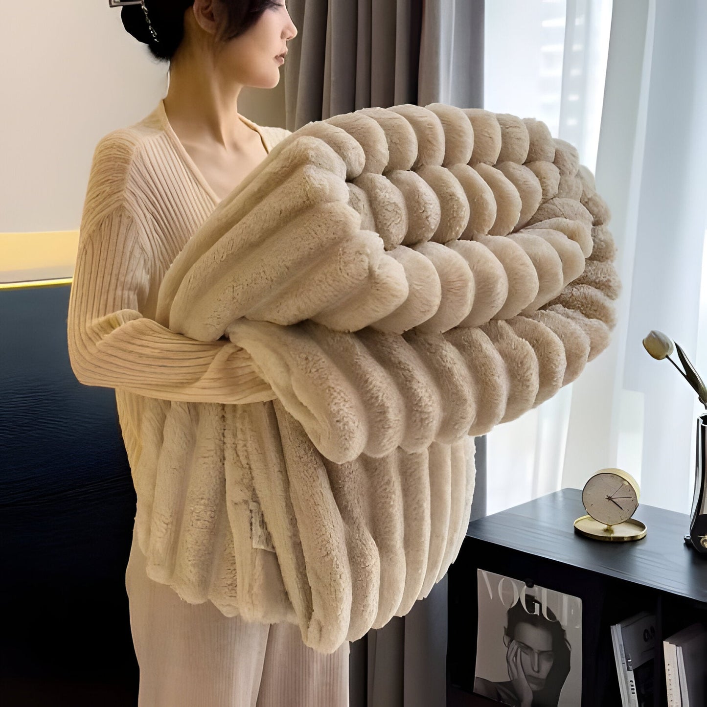 Cozy Faux Fur Soft Throw Blanket