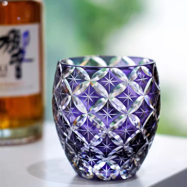 Luxury Cut Crystal Whiskey Glass with Unique Design