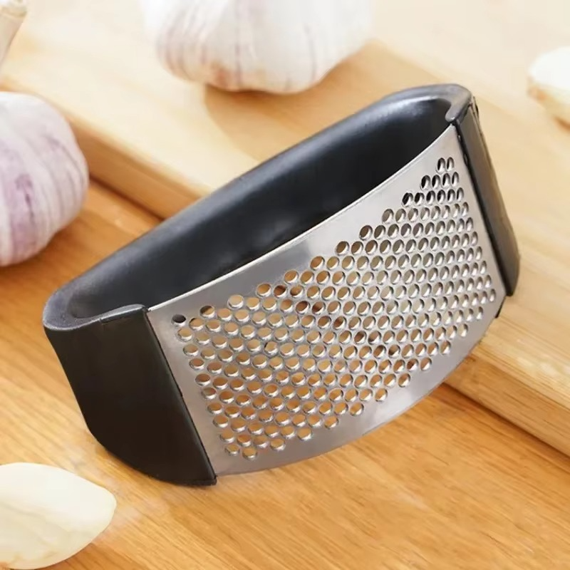 High Quality Metal Garlic Crusher and Squeezer - Hehif