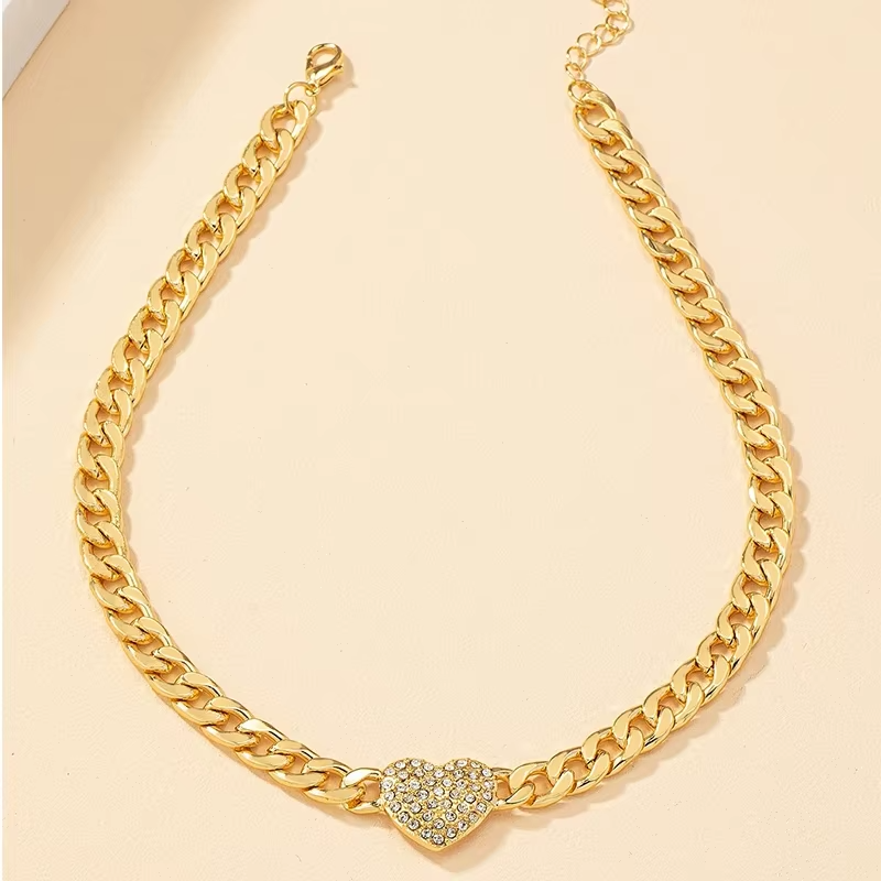 Shining Heart Pendant Chain Necklace in Silver Gold