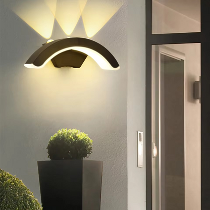 Stylish 10W IP65 Outdoor LED Wall Light for Patio