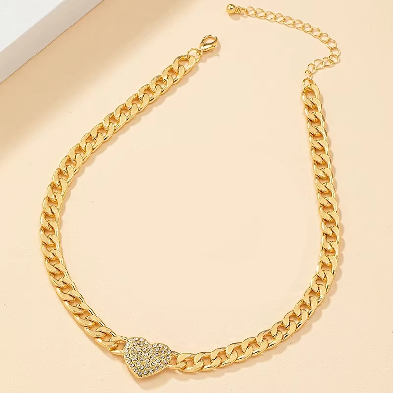 Shining Heart Pendant Chain Necklace in Silver Gold