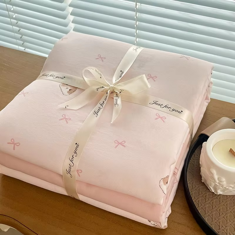 Pretty Patterned Cotton Bed Set with Duvet Cover