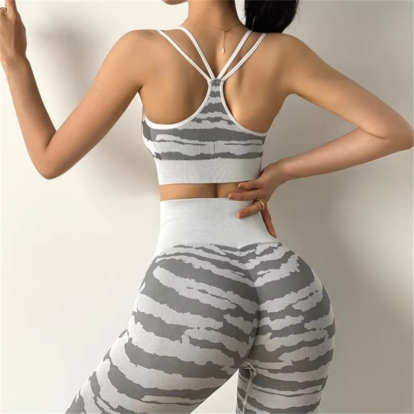 Women's Yoga Pants and Sports Bra Fitness Set