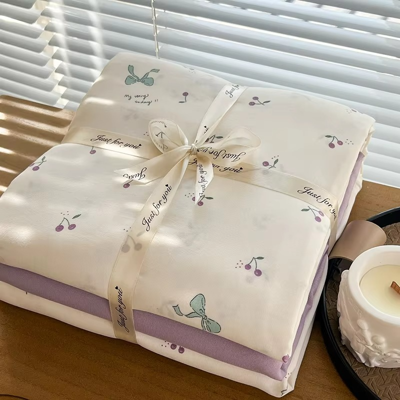 Pretty Patterned Cotton Bed Set with Duvet Cover