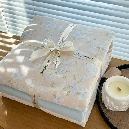 Pretty Patterned Cotton Bed Set with Duvet Cover