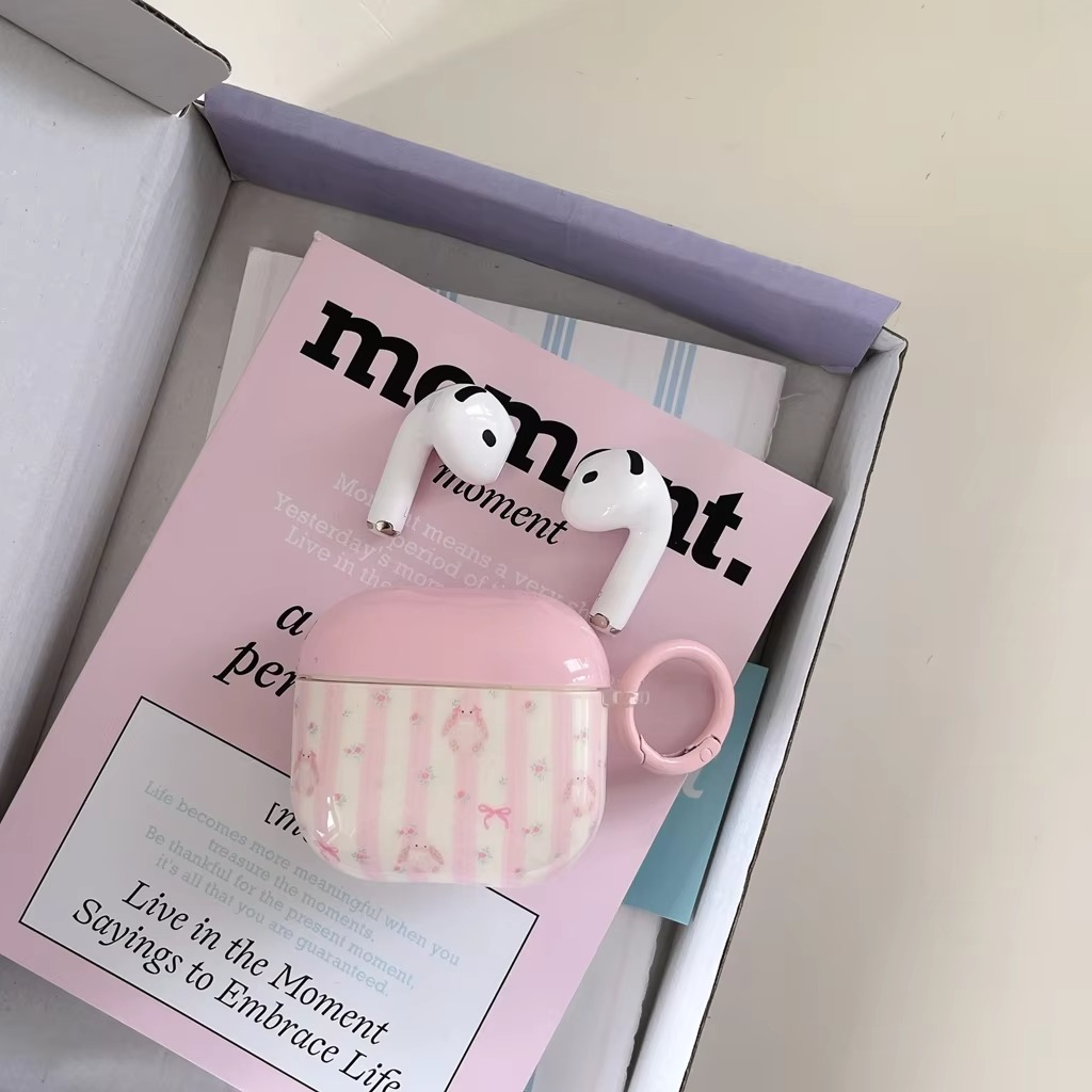 Cute Floral AirPods Case with Charm - Hehif