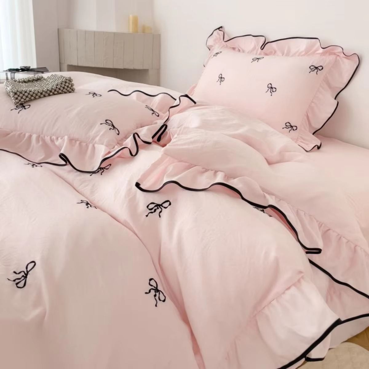 Beautiful Ruffled 3PC Bedding Set with Bow Embroidery