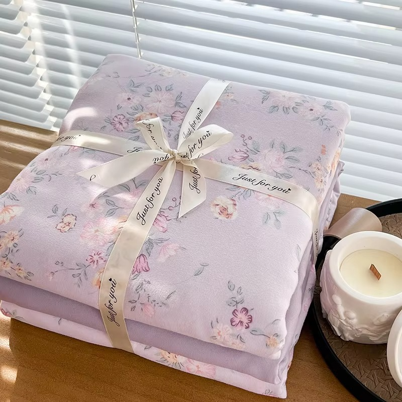 Pretty Patterned Cotton Bed Set with Duvet Cover