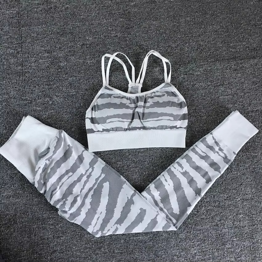 Women's Yoga Pants and Sports Bra Fitness Set