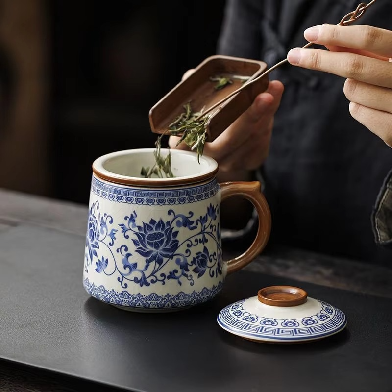 Colorful Floral Ceramic Tea Cup with Lid