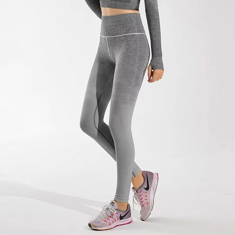 Comfortable Sports Bra and Yoga Tank Top Set